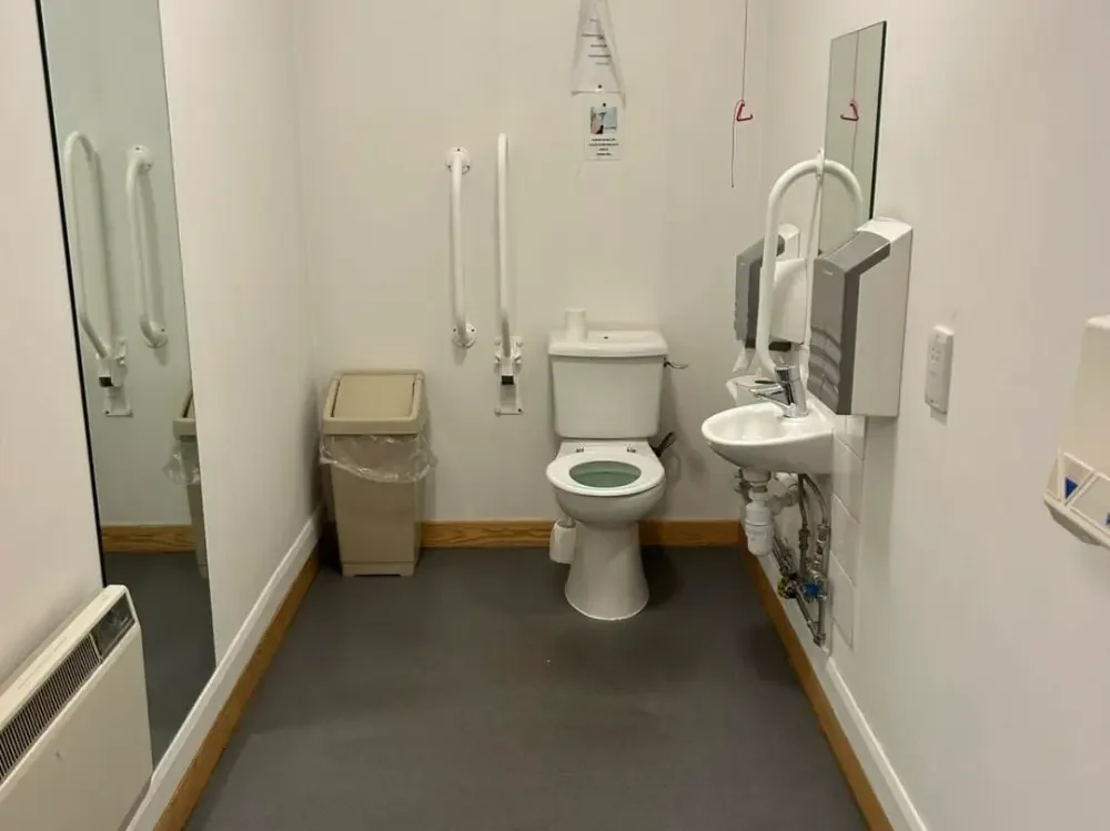 Office Cleaning In Sutton Coldfield: What Local Businesses Really Need 7 Office cleaning sutton coldfield