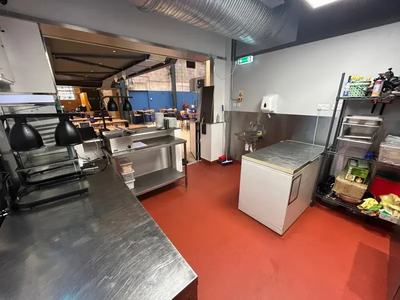 Tiger bites pig kitchen clean